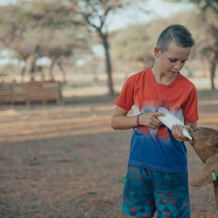 Africa Awaits Lodge & Safaris Gobabis Exteriör bild