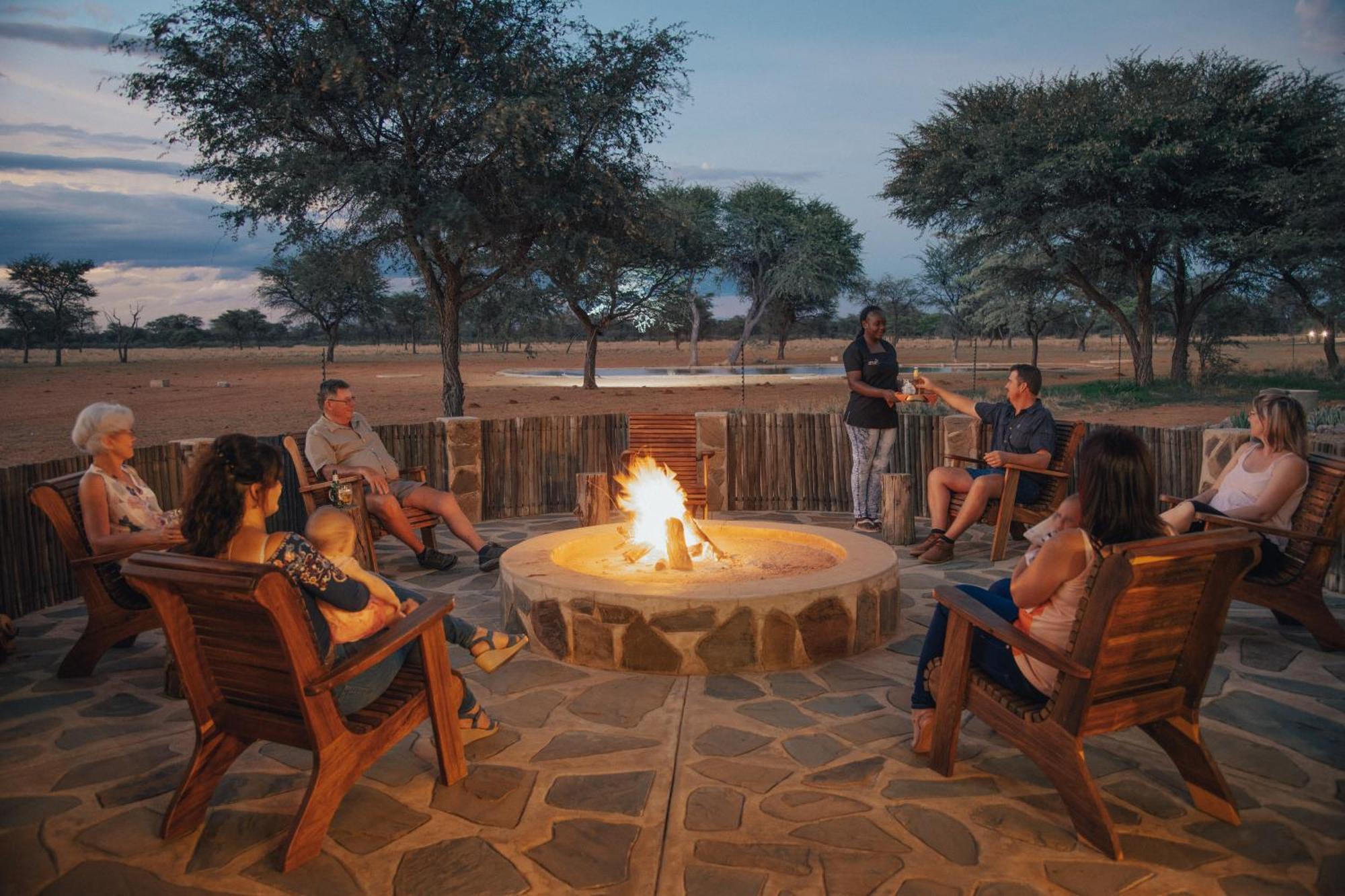 Africa Awaits Lodge & Safaris Gobabis Exteriör bild