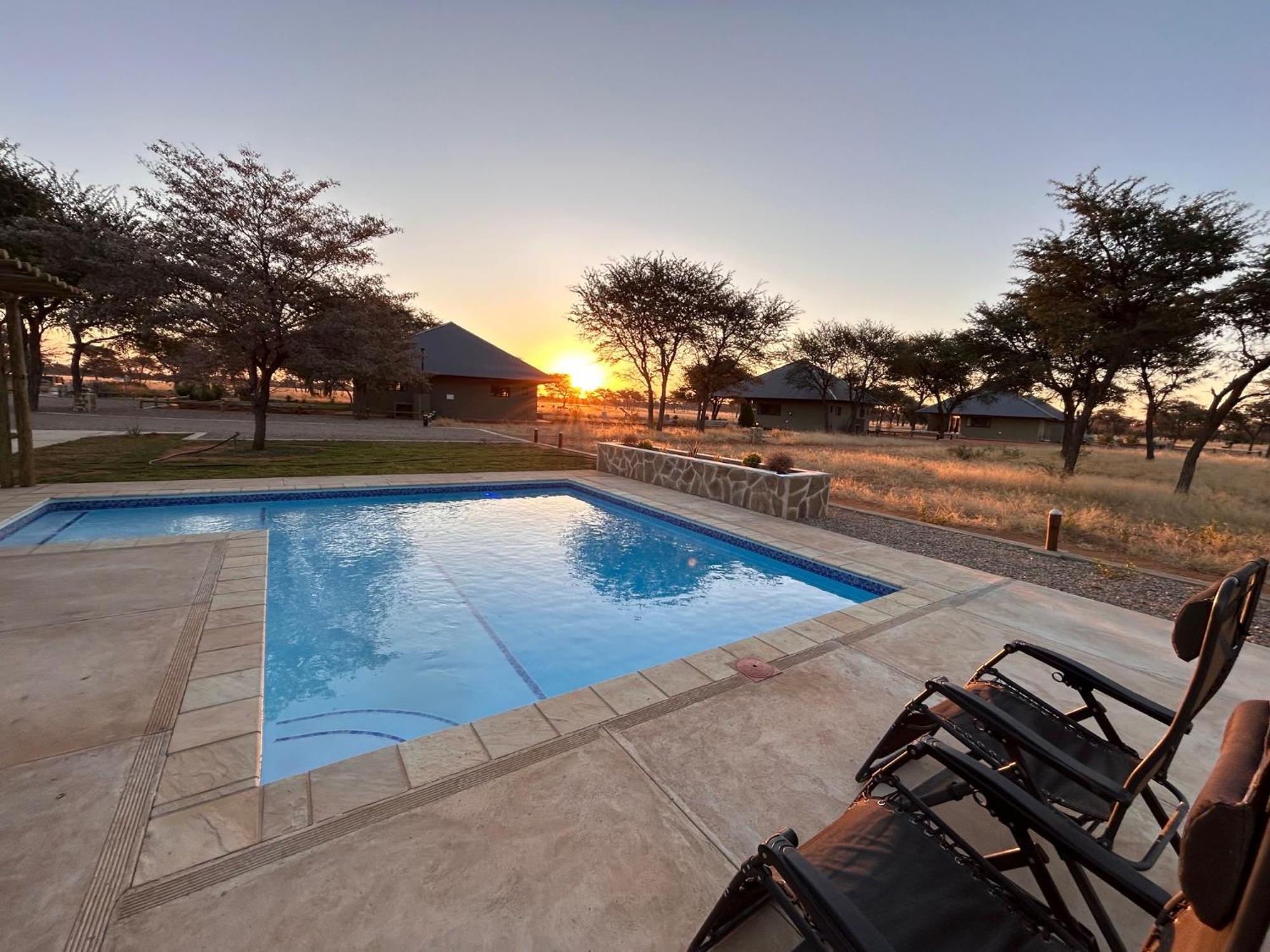 Africa Awaits Lodge & Safaris Gobabis Exteriör bild